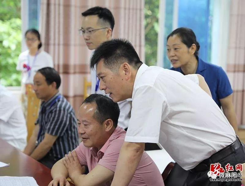 李仕忠到麻阳一中考点检查指导工作