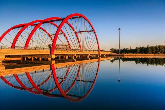 滨河大道乌海湖大桥吉奥尼酒庄兰亭广场一号码头