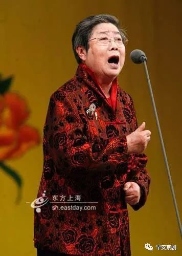 家庭,曾受教于徐鸣策,安舒元,谭小培,贯大元,雷喜福,李多奎,李金泉