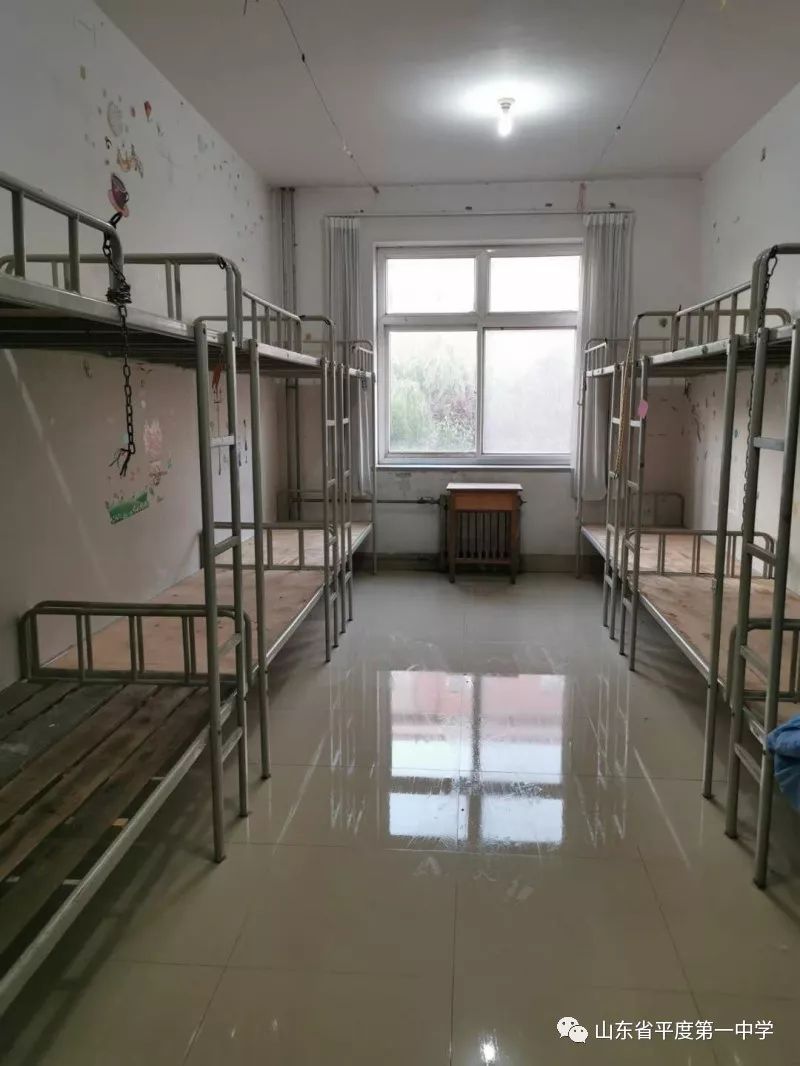 最后一次打扫教室,最后一次清理宿舍卫生……平度一中考生信步走出