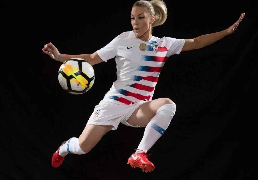 铿锵玫瑰 美国百变女郎——朱莉·厄茨_美国女足