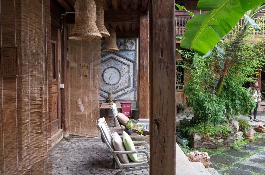 农村租下一个老院子花100多万搞成这样