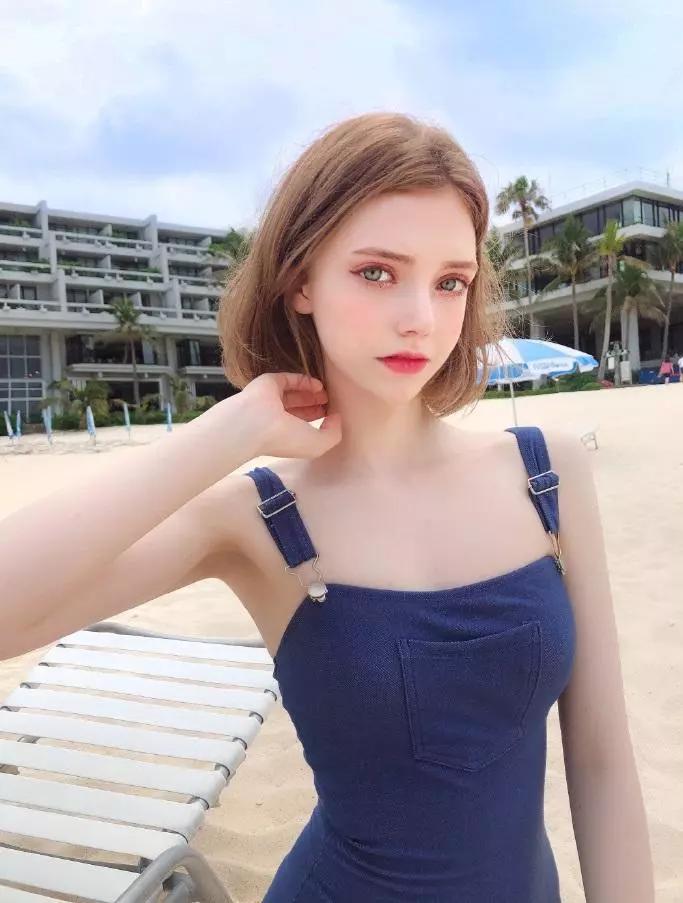 神仙颜值乌克兰模特天使面孔魔鬼身材五官精致像真人芭比