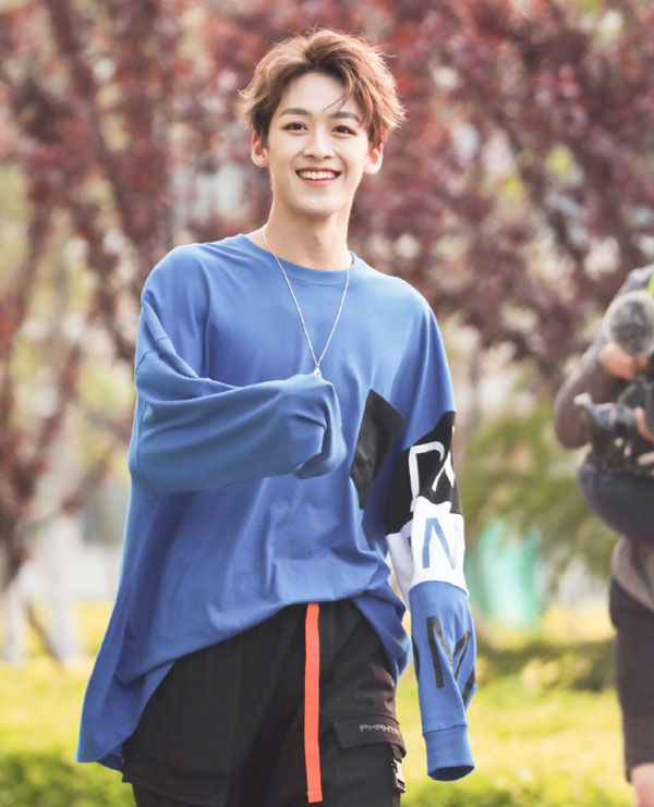 何洛洛为《创造营》总决赛放弃北电四试,粉丝_励志文章