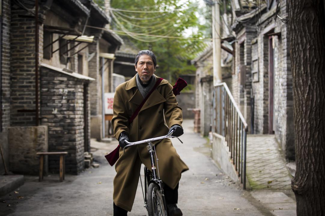 再饰老炮儿最像冯导演员佟磊携新作再致敬