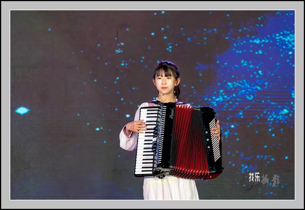 感恩母校圆梦未来武城二中2019届毕业晚会掠影