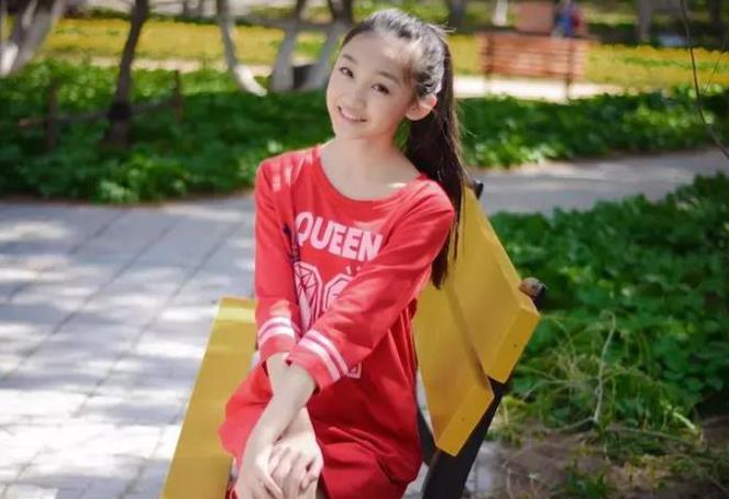 杨幂再签3名演员,最小的才7岁,眼光真毒