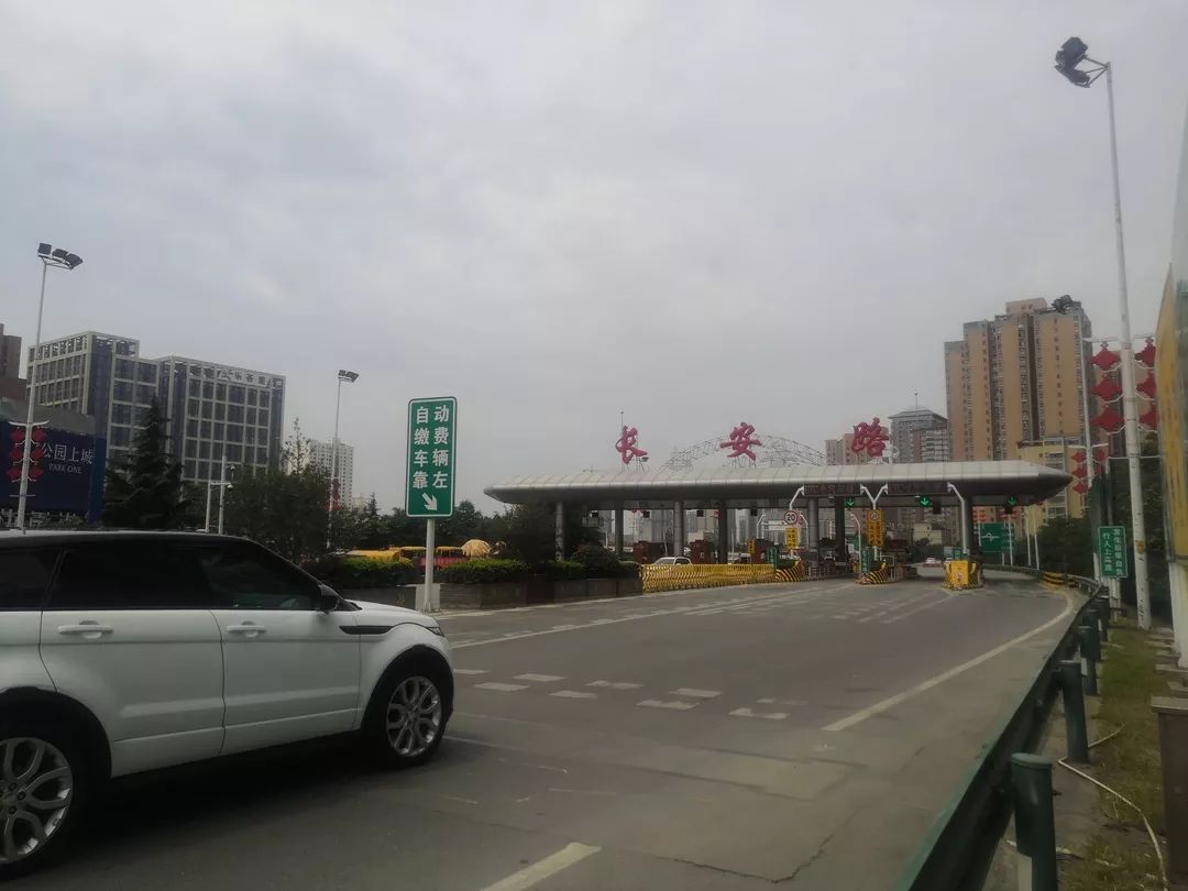 南京三桥收费站图片