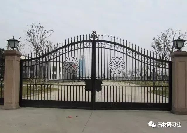 别墅围墙大门用什么样的石材门柱快来选一款