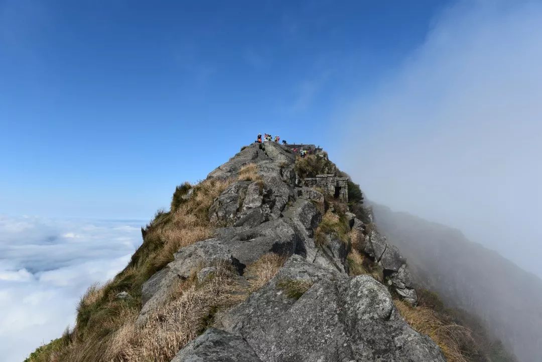 仙洞王安石读书堂,位于宜黄县城西北2公里处的仙岩山.