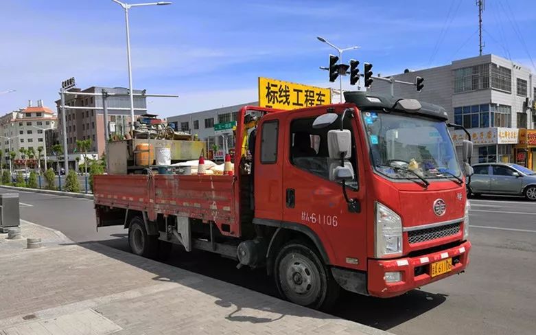 嘉峪关人快看多条道路交通标线大改造千万要注意