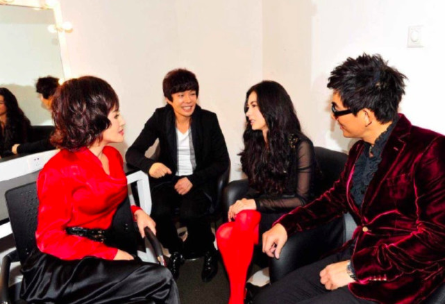 原创张柏芝合作化妆师力挺她称向太一手遮天张柏芝很需要关怀