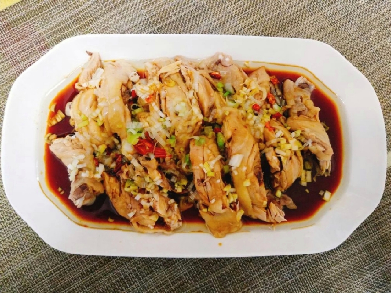 客家美食葱油鸡学会这电饭锅做法葱香浓郁肉质比饭店还嫩滑