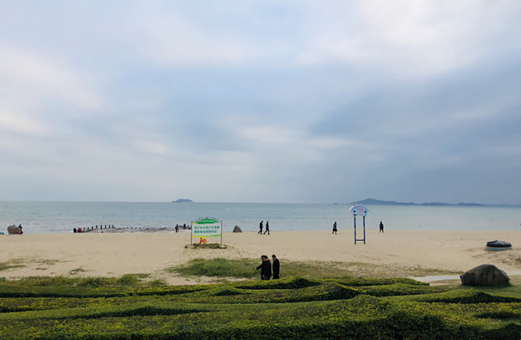 在厦门除了厦大白城沙滩更不错过椰风寨免费闲游的海滨风光
