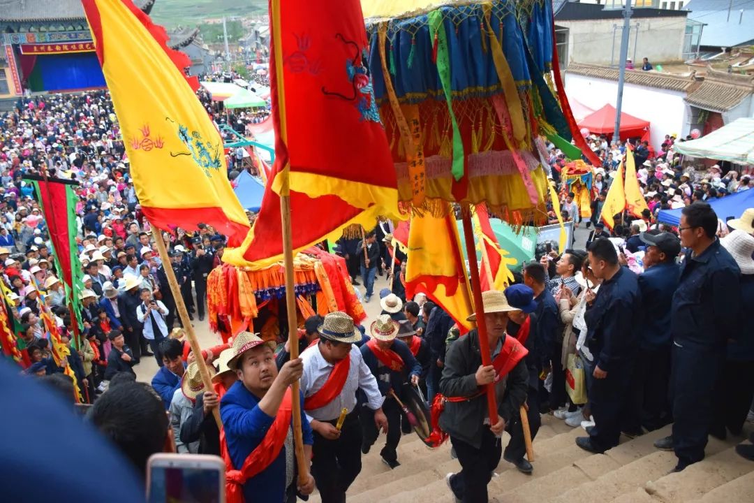 过端午赛龙神体验传统洮州民俗