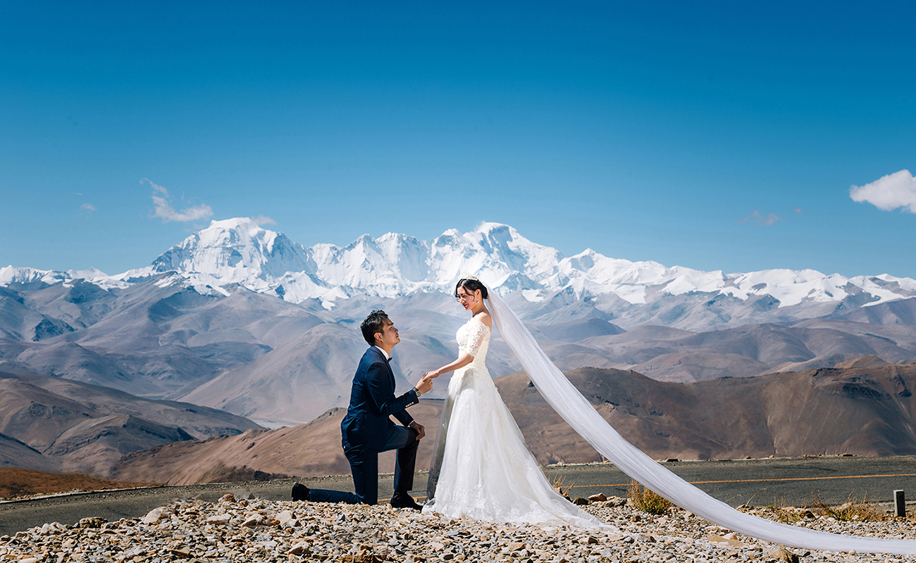 西藏婚纱照珠穆朗玛全世界这样的婚纱照仅此一张