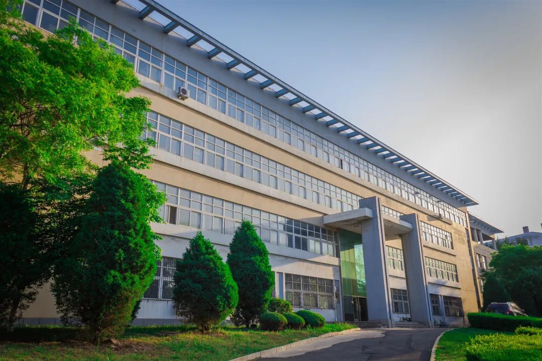 今天请为辽宁科技大学代言
