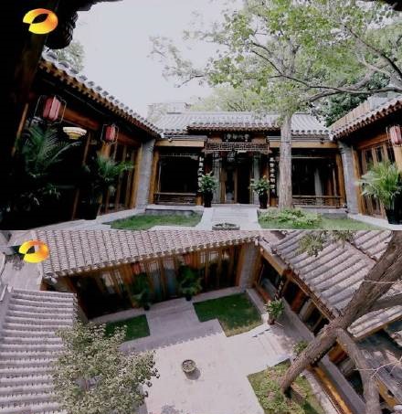 王刚北京四合院首次曝光家中收藏也很惊人网友现实版和 