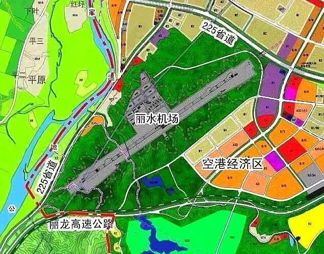 这座机场就是"丽水机场",秀山丽水是浙江的"后花园",这里的景色非常的