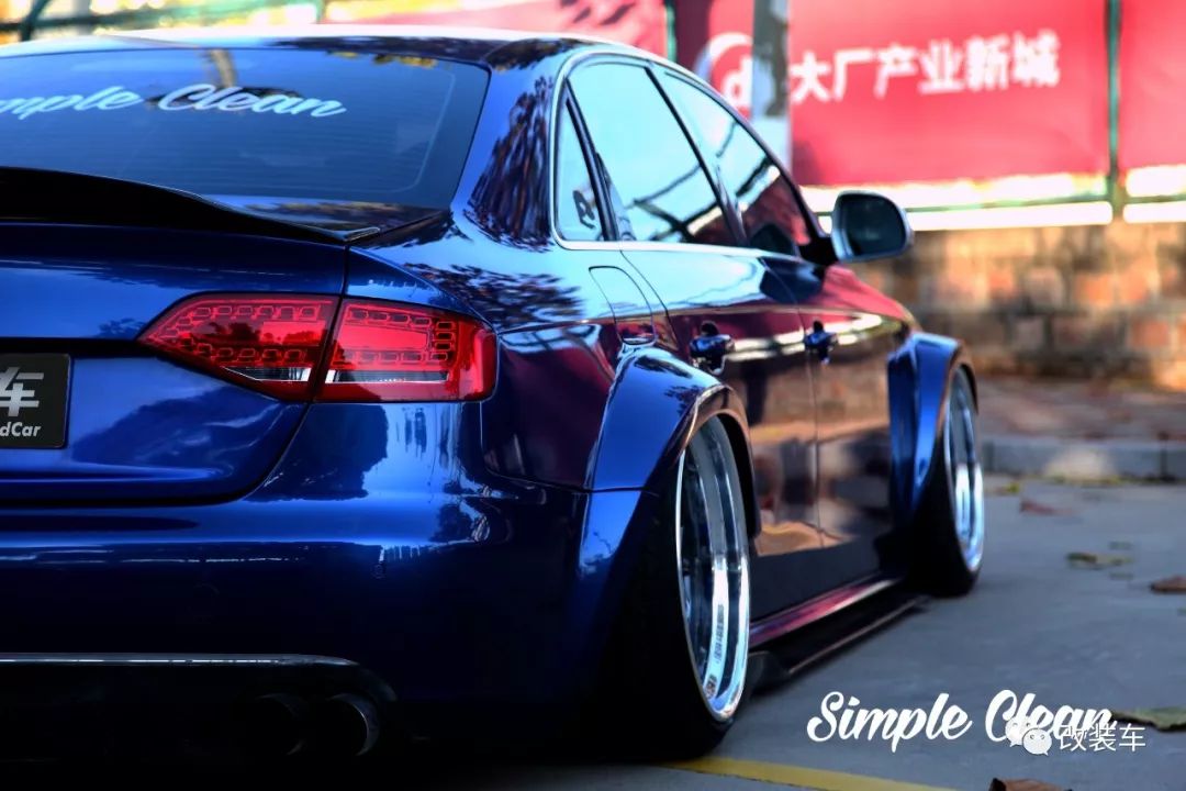 例如今天要给大家分享的这个奥迪a4的改装案例,车主就是特别喜欢它的