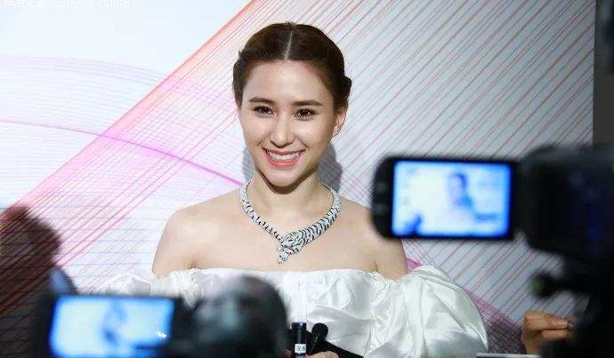 何超莲暗讽何超盈高调当初跟豪门梦碎的吴克群也经常上热搜