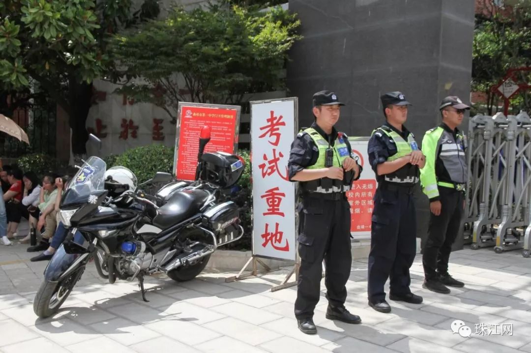 今天,曲靖果然又有考生忘带证件!骑警蜀黍极速支援7分钟取回