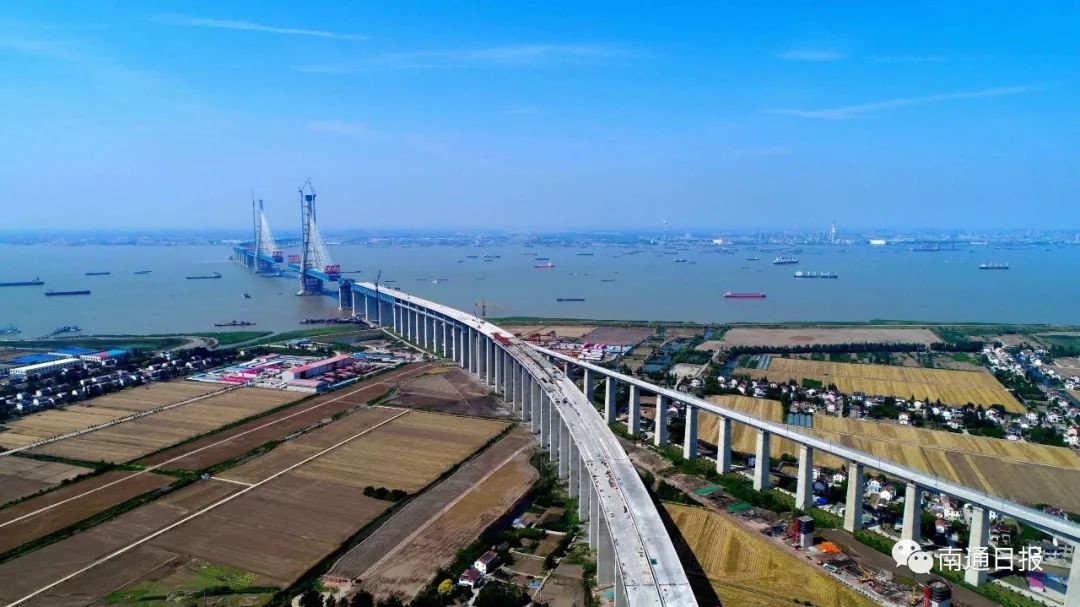 1061交通新进展沪通铁路首次长轨换铺离通车越来越近了