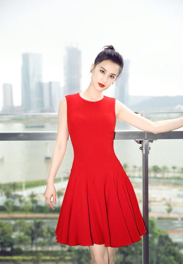 黄圣依穿红色很nice在时尚圈人气高涨穿搭已成话题