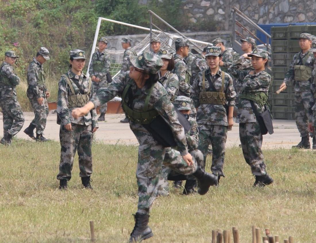 高考結束想圓綠軍裝夢你應該要知道國防生和軍校生的區別