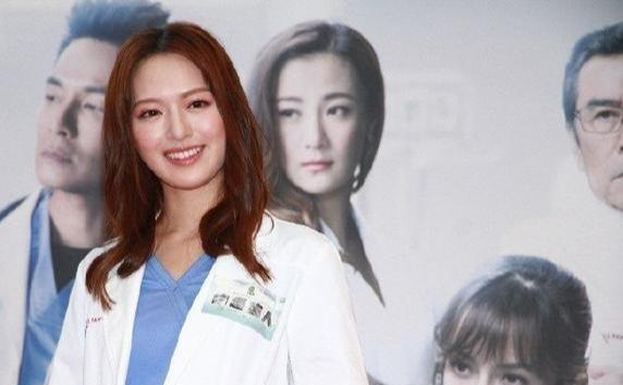 《白色强人》超40点就嫁医生男友 为剧集献出荧幕初吻_冯盈盈