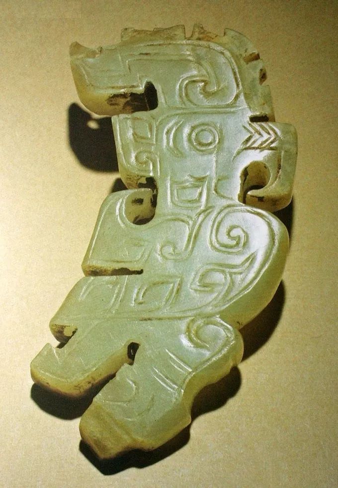 玄鸟生商商代玉鸱鸮赏析