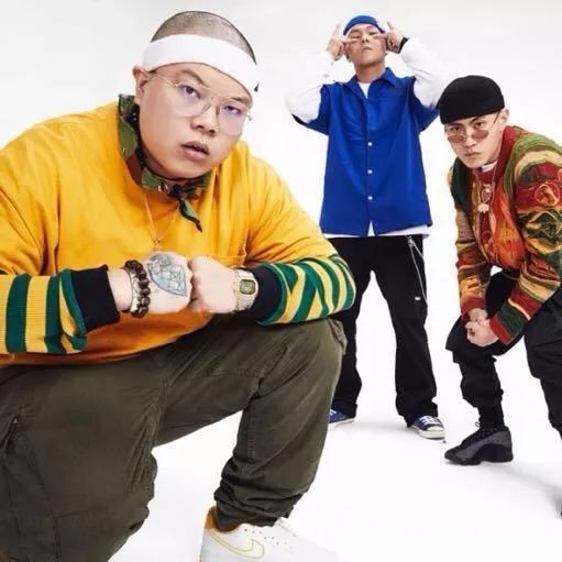 关于高考cblock顽童ty闪火法老宋岳庭会用怎样的歌词诉说