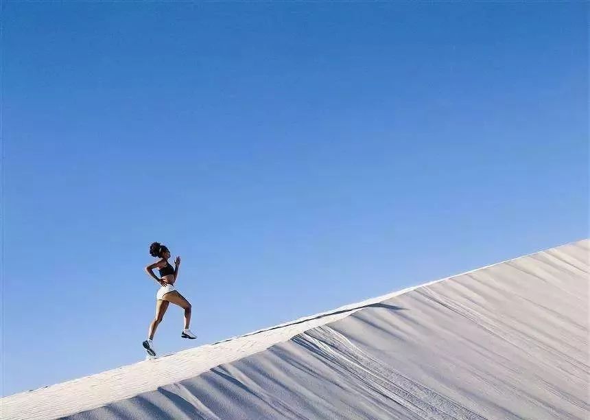 健跑课堂训练小技巧之上坡和下坡