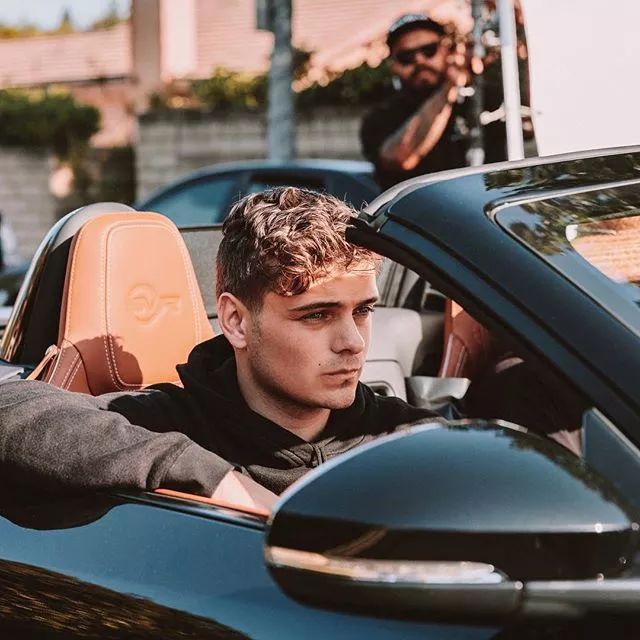 martingarrix摔伤了腿更可怜的是主办方和场地