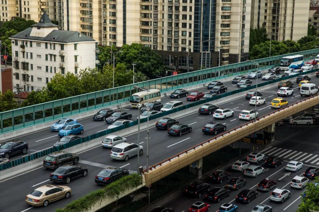 金谷园路改造提升工程 北起玄武门大街(原道南路,南至唐宫路 为我市