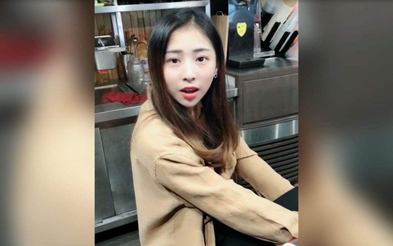 原创网管工资不到1500,却受到美女热捧?业内人士爆料:可以捞外快!