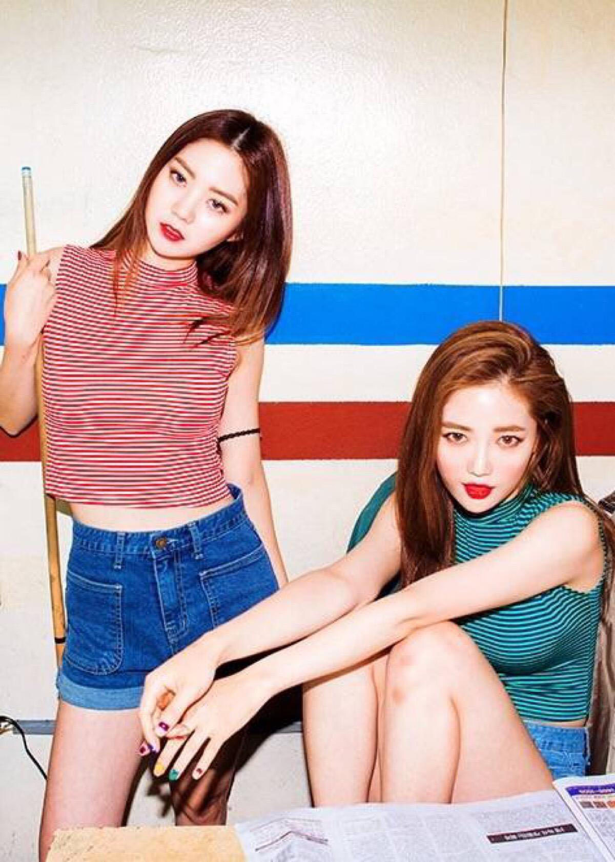 原创周末和闺蜜逛街怎么穿你需要知道这4个穿搭法则好姐妹一起美