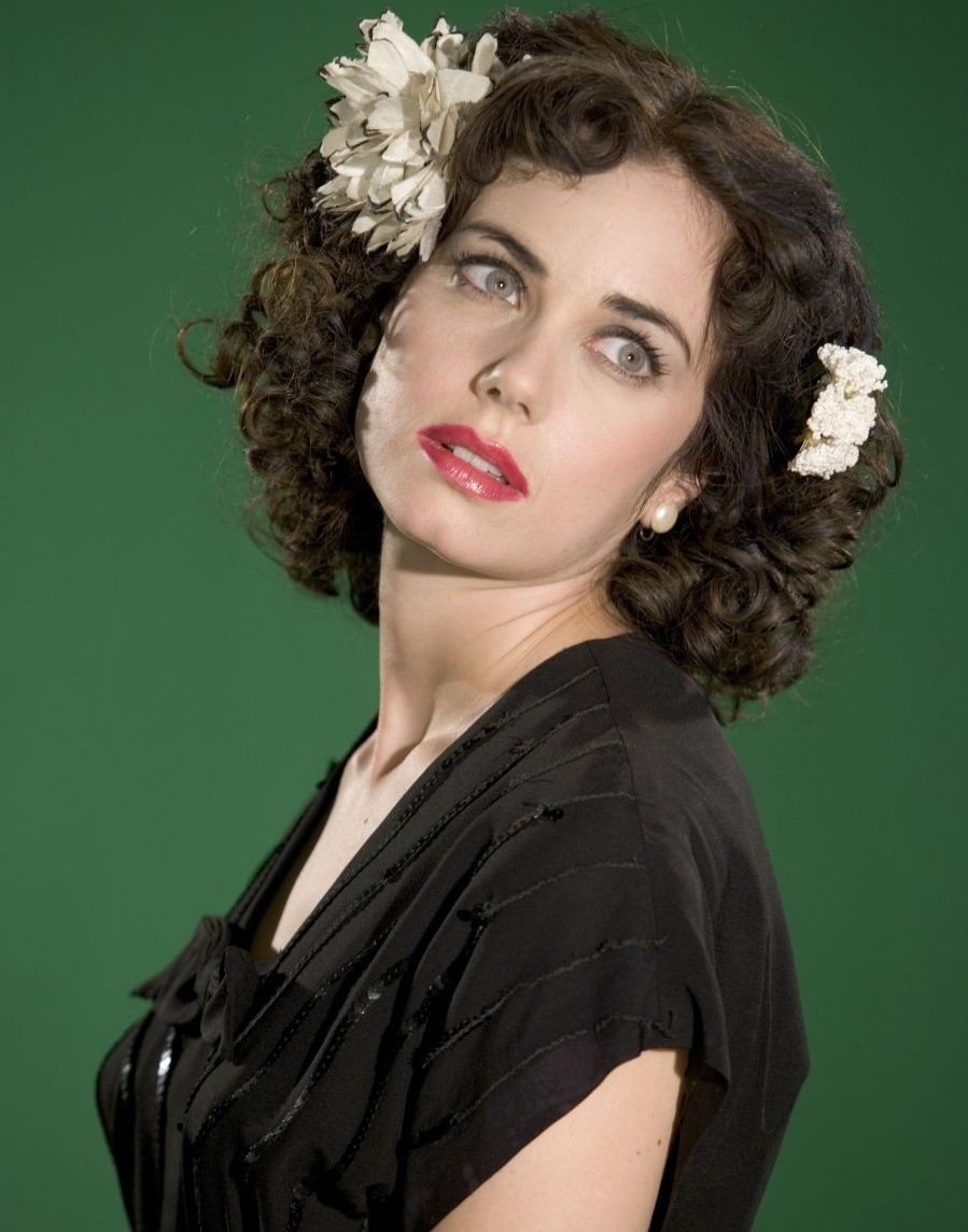 交际花被拦腰斩为两截,血液被放光,到底是谁如此残忍_伊丽莎白·肖特