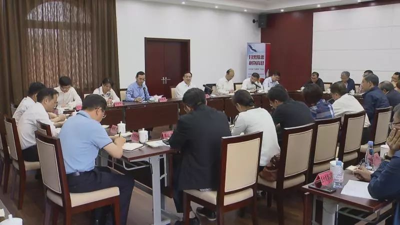奉贤区第一时间召开扫黑除恶专项斗争督导工作推进落实会 庄木弟主持