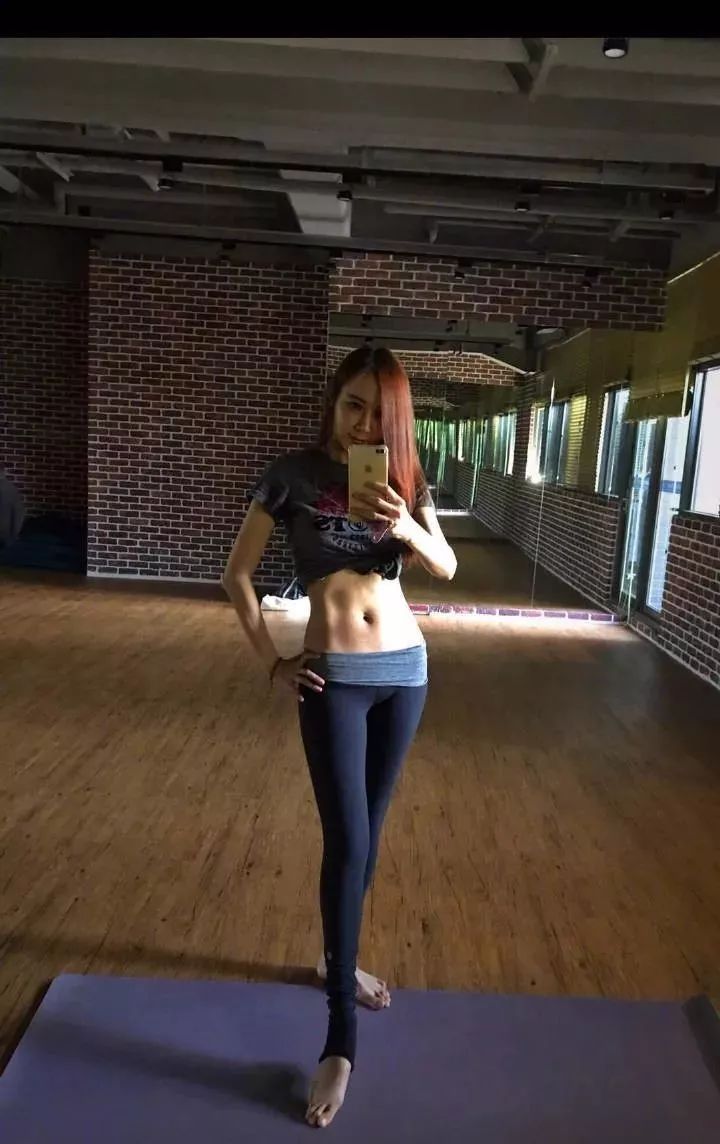 51岁台湾第一美女萧蔷瑜伽照曝光