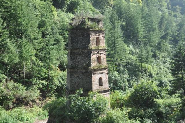 聚焦放歌关山大景区