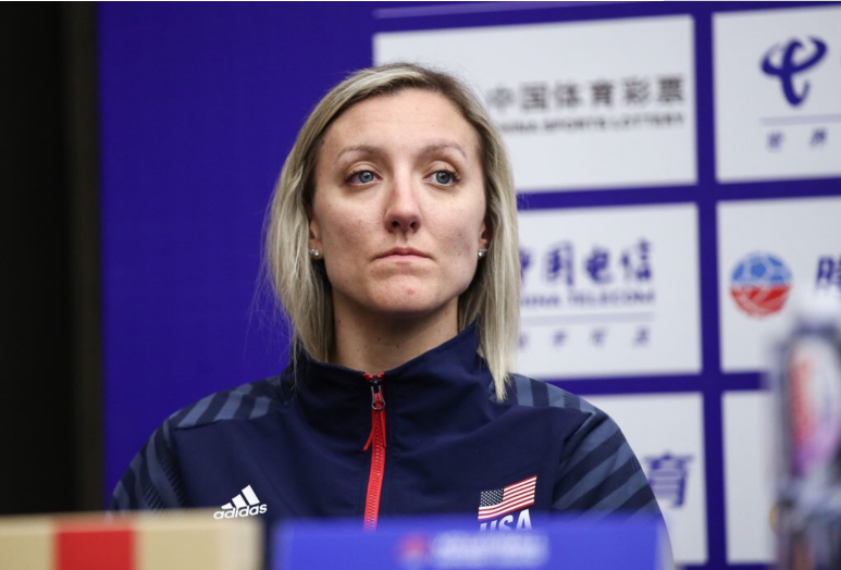 拉尔森当朱婷面宣布加盟上海女排两大超级主攻从土超缠斗至排超
