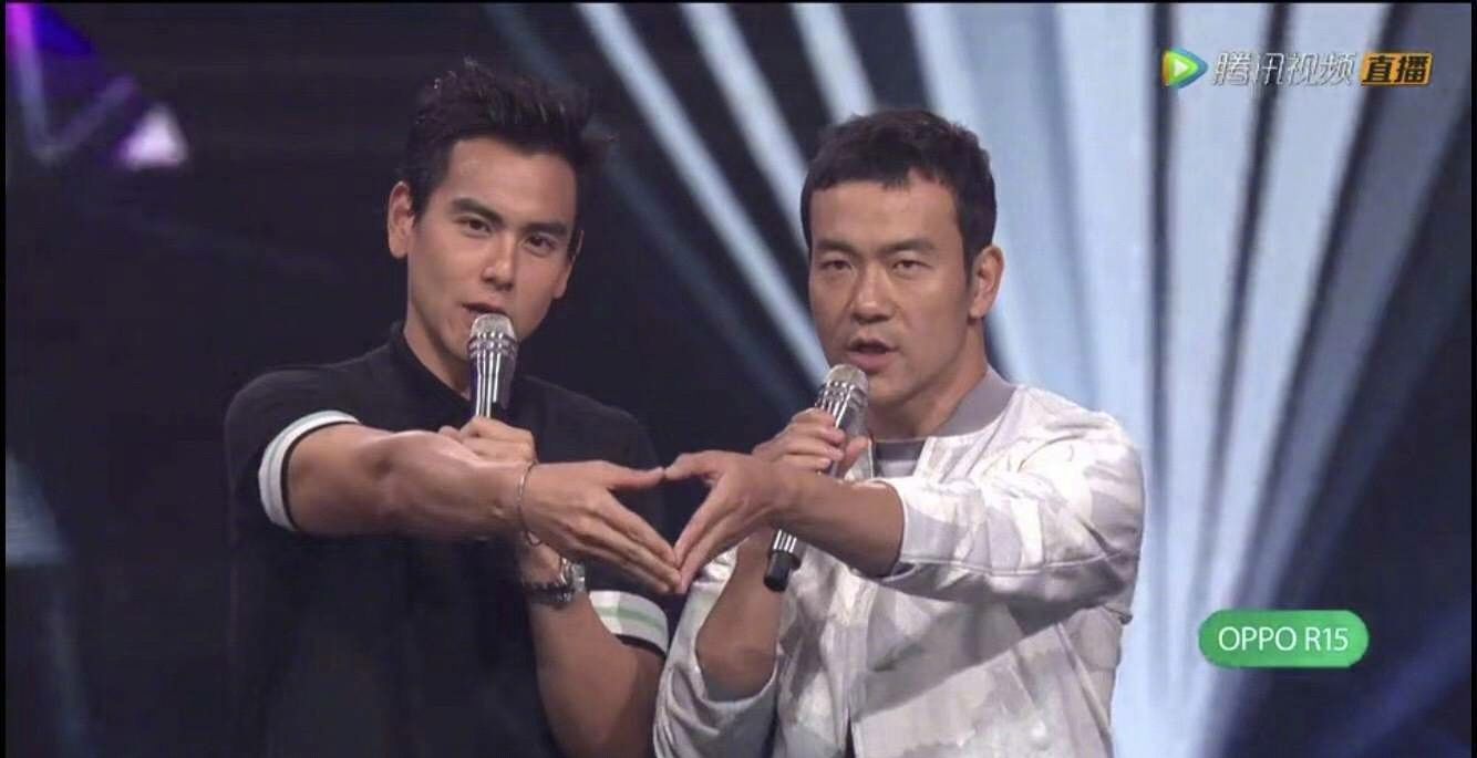 所以说节目的关注度也是挺高的,而第一季女团的导师就有黄子韬,罗志祥