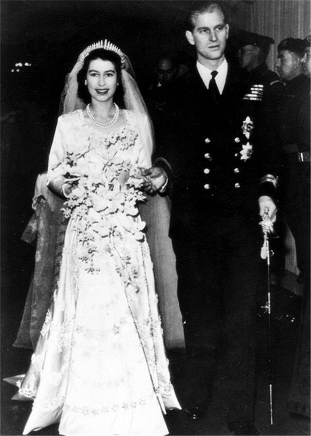 菲利普亲王和英国女王图片