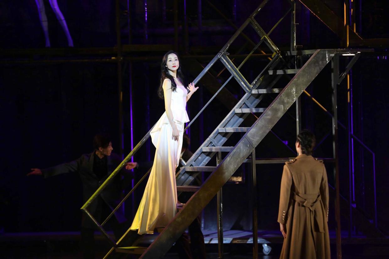 白夜行重庆站演出落幕韩雪带巧思谢幕致敬观众