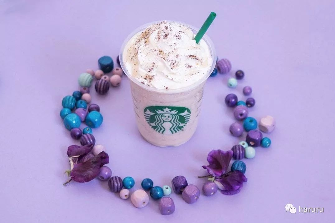 的日本星巴克其实就是放了很多很多草莓的星冰乐名字有点长strawberry