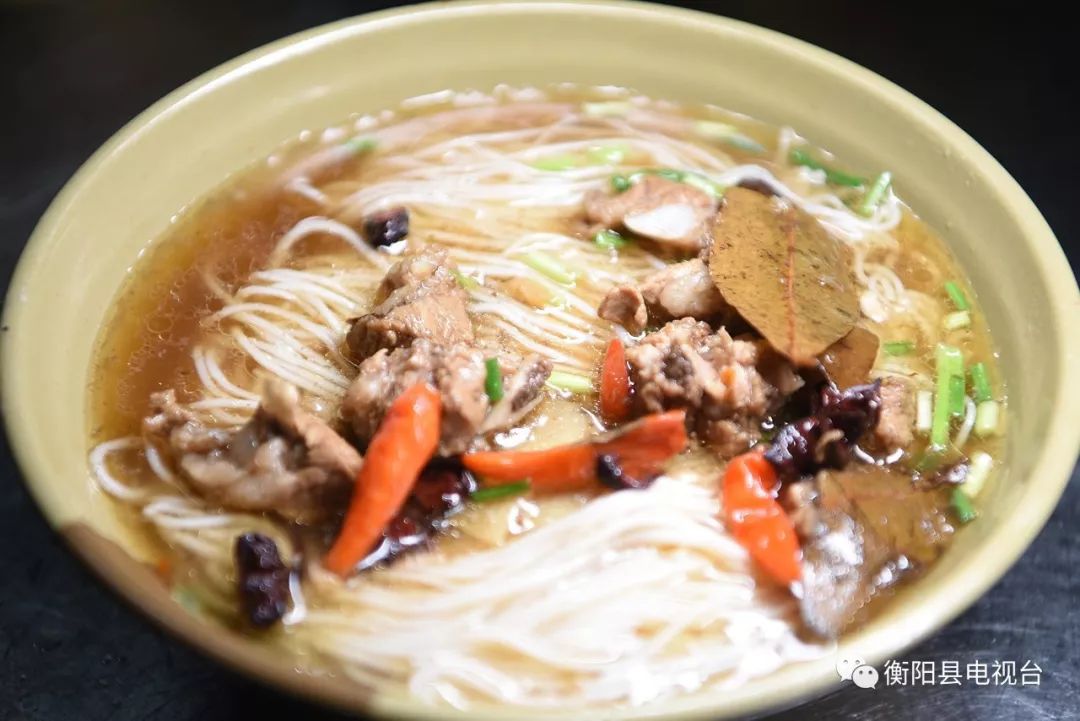 卤粉土头碗海蛋霉豆渣汤小龙虾渣江假羊肉夫子肉夫子辣椒嗦螺芝麻糖