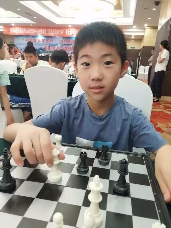 浩辛咏泽蔡昊轩袁璋珂囤华东合影留念王冠棋艺俱乐部是经聊城市体育局