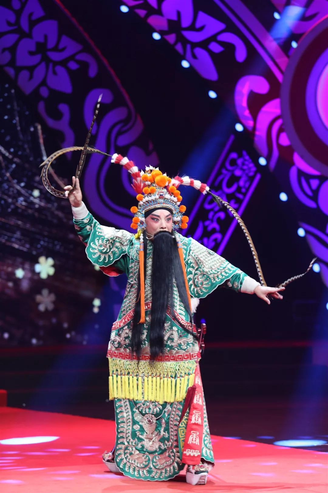 每一个背影站在舞台的中央秦腔演员杨力只有感动的眼泪只有挥洒的汗