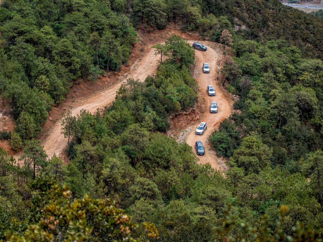 兴隆十八盘盘山道图片